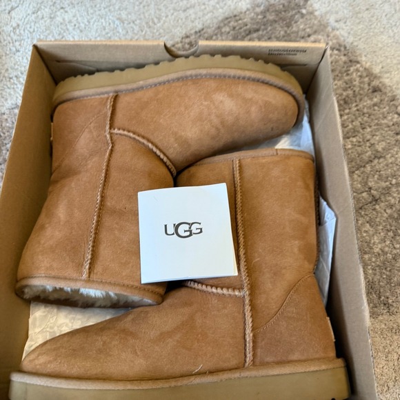 UGG Classic Short II Boots Chestnut Suede Shearling 1016223 Womens 7 - Picture 13 of 16